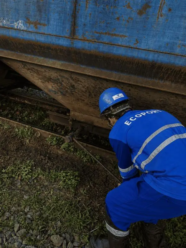 Fechamento e lacração de vagões em paranaguá